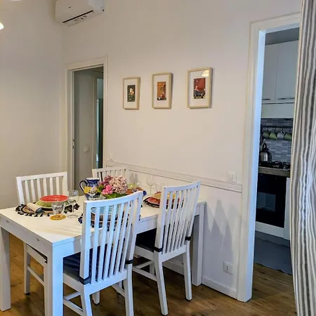 Apartment Viale Puccini - Free Gated Parking - 3 Minutes From Center