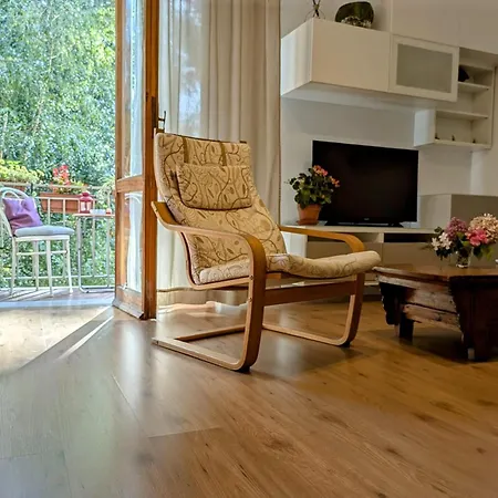 Viale Puccini - Free Gated Parking - 3 Minutes From Center Apartment *