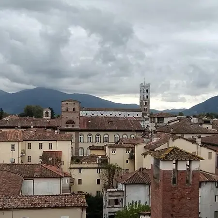 Viale Puccini - Free Gated Parking - 3 Minutes From Center